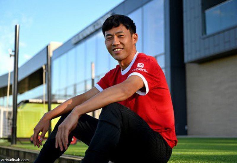 ليفربول يحسم صفقة الياباني إندو