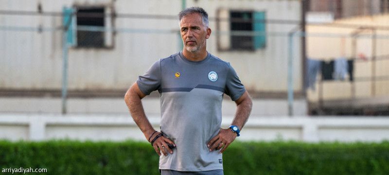 مندوسا يهاجم بالأطراف