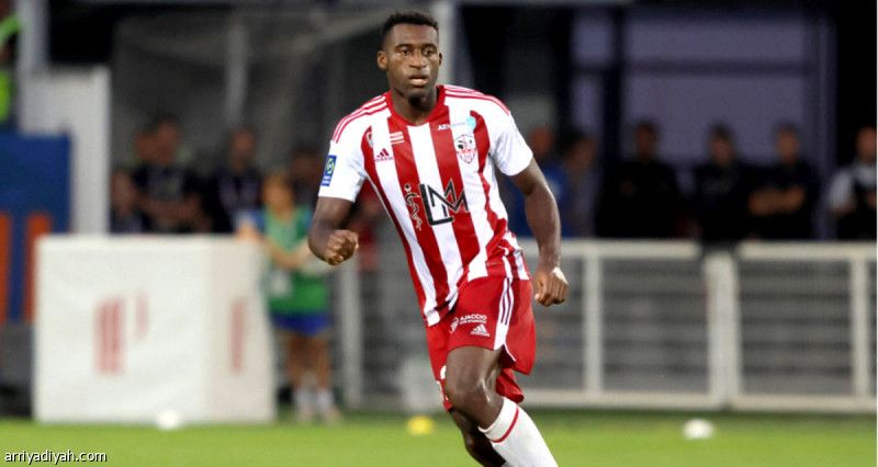 جونزاليس يتخطى فحص الرائد