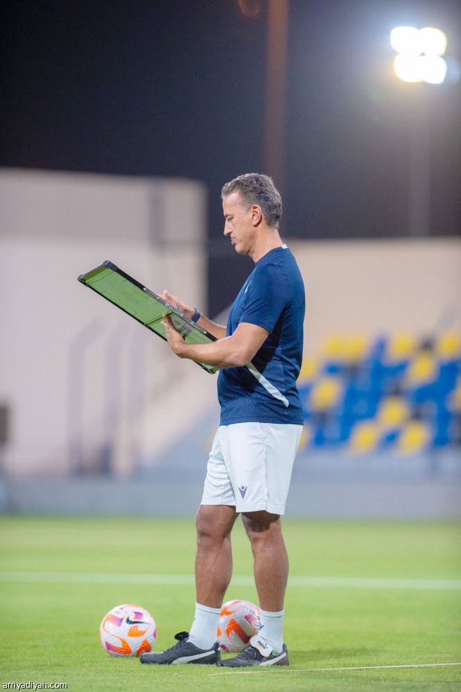 الإجهاد يحرم كاسترو من تيليس