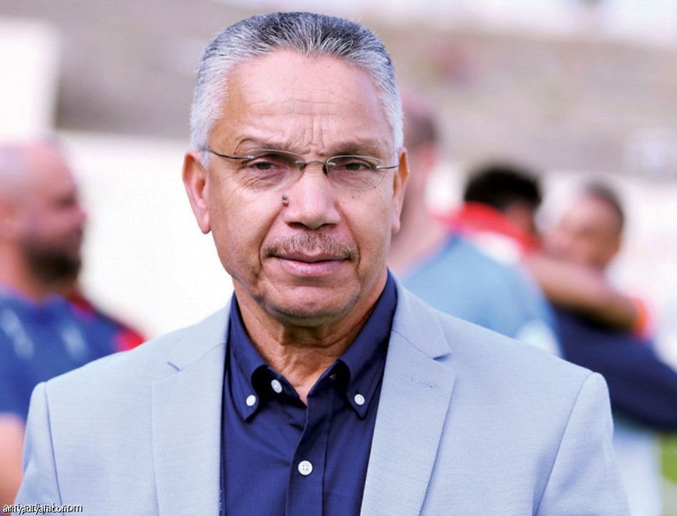 الأهلي يصنع أفضلية النصر