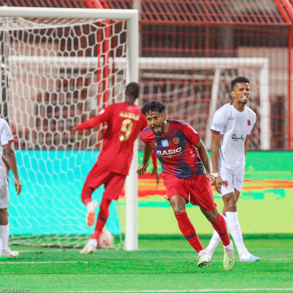 بالثنائية الأولى.. العمار ينقذ ضمك