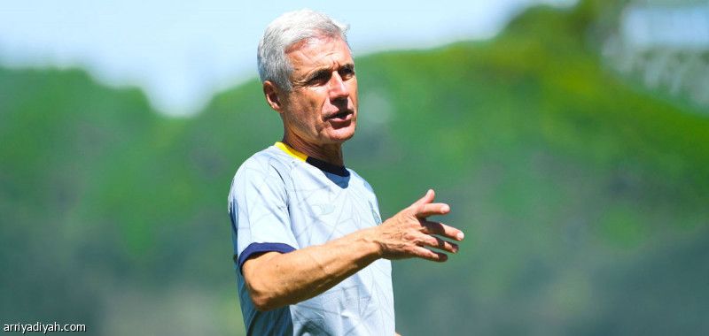 كاسترو يطلب الحربي والعمار