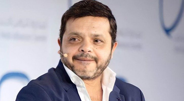 شبه غريب بين إمرأة ومحمد هنيدي يثير الجدل