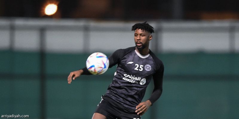 الشباب يعير الربيعي إلى الأخدود