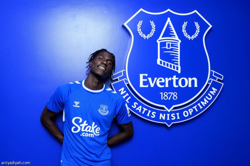 إيفرتون يساند أونانا