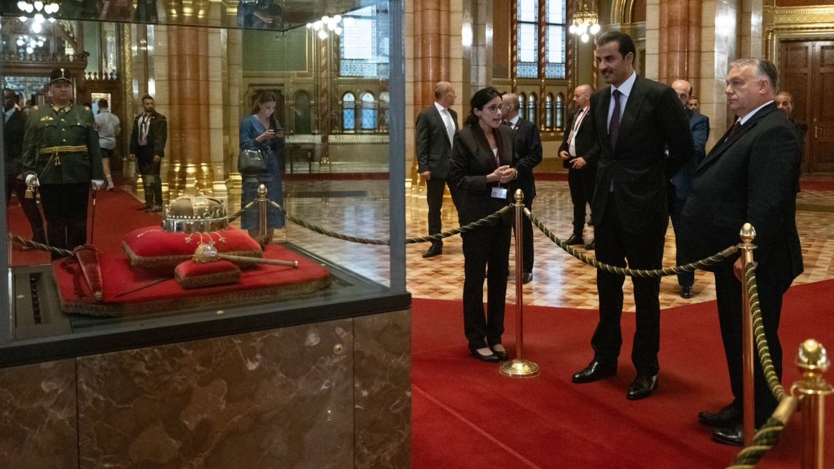 سمو الأمير يزور البرلمان الهنغاري