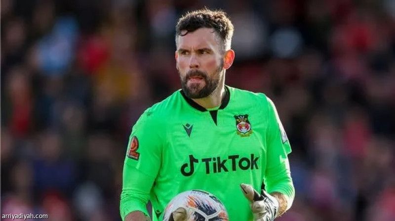 فوستر يعتزل كرة القدم مجددا