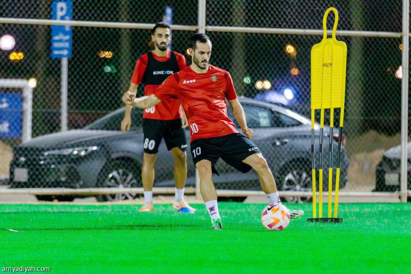 خوانمي من بيتيس إلى الرياض