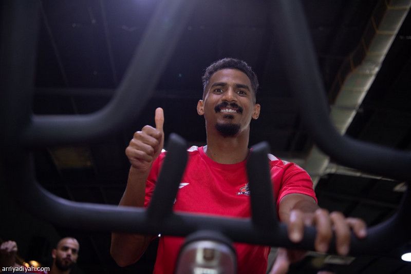 الوحدة يبقي باخشوين ومكي