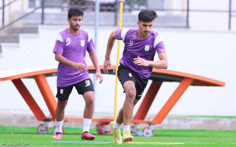 العوفي يلتحق بتحضيرات أبها