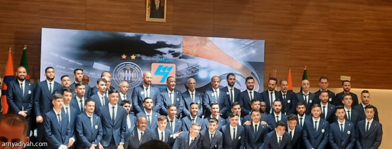 وفاق سطيف يضم 16 لاعبا