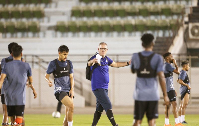 الباطن.. معسكر مغلق