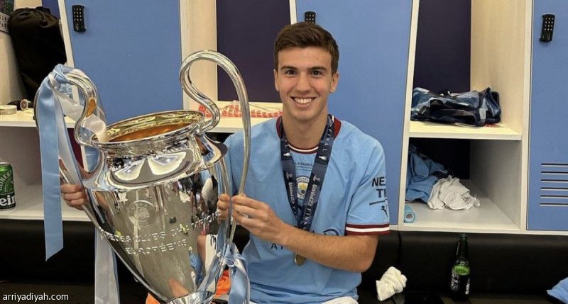 بيروني ينضم إلى بالماس معارا