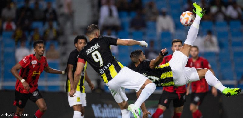 الاتحاد يكتسح الرياض.. ويعزز صدارته