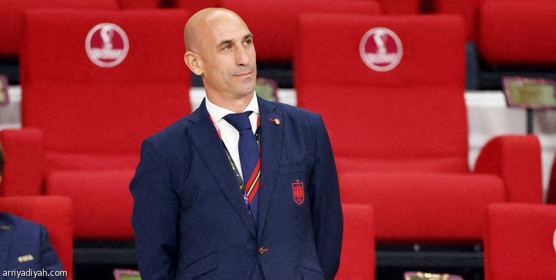 «فيفا» يحقق مع روبياليس