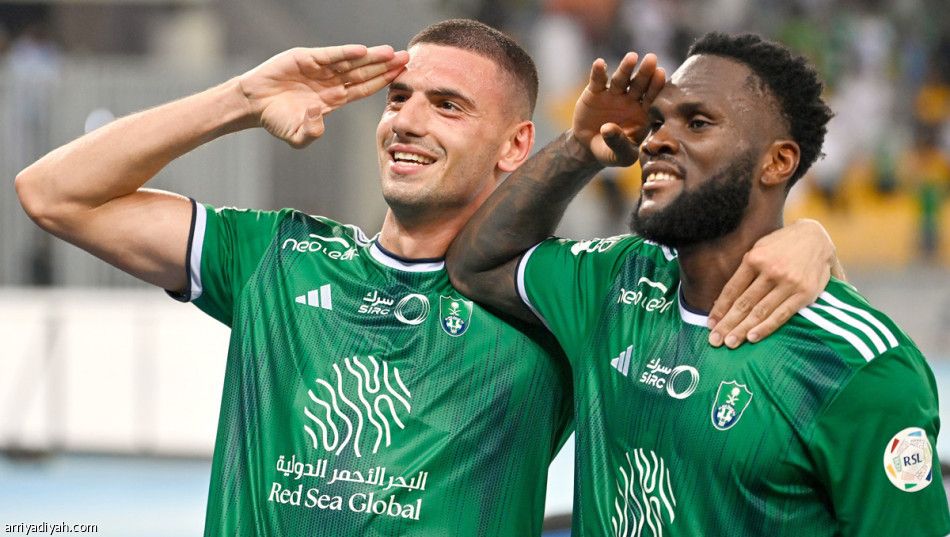 الاتحاد والأهلي ينتصران وينفردان بالعلامة الكاملة