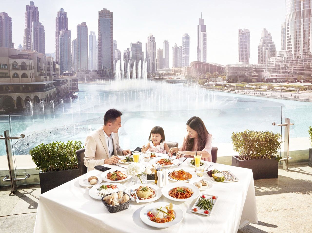 مفاجآت صيف دبي.. العروض تتواصل