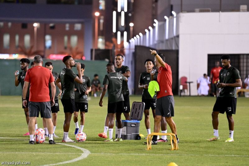 الشباب يفتح ملف النصر