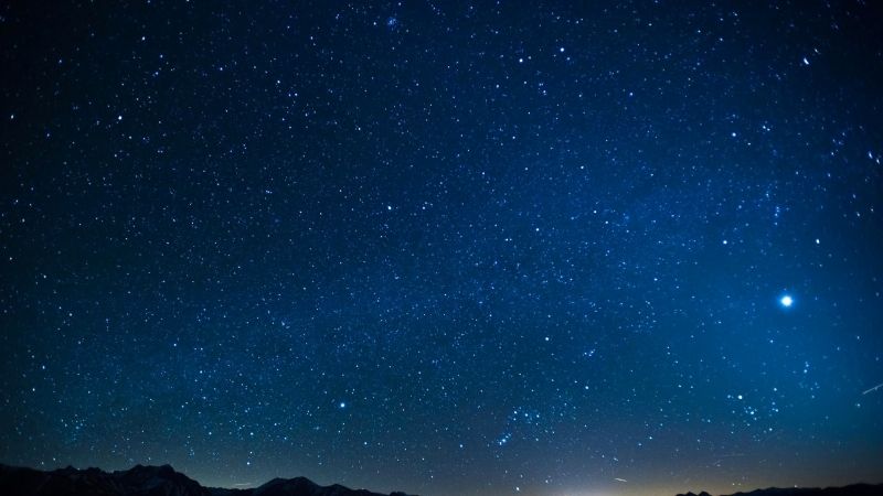 الإمارات للفلك ترصد طلوع النجم سهيل