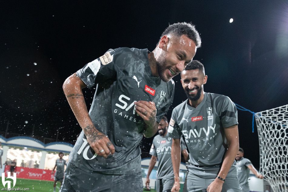 نيمار يشارك في تدريبات الهلال الجماعية