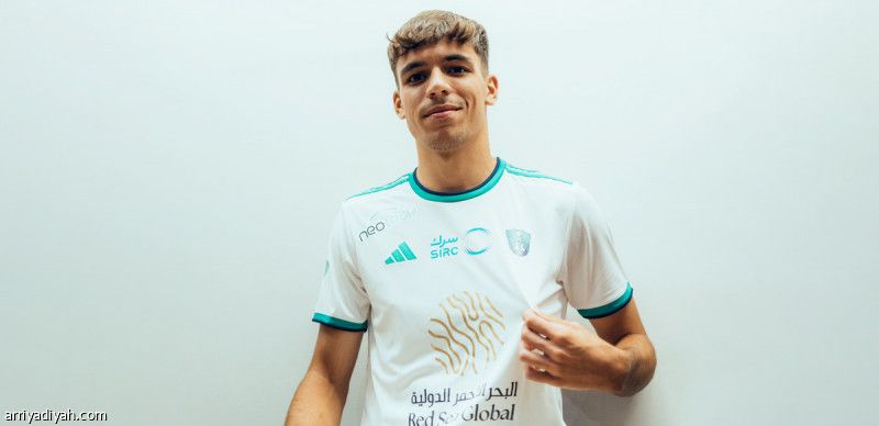 فيجا يصل ومشاركته معلقة