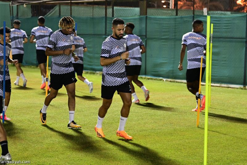 بعد حل الإدارة.. الذهبيون يدعمون الشباب