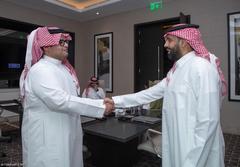 مجلس إدارة «يلو» يجتمع برئاسة العبيدي