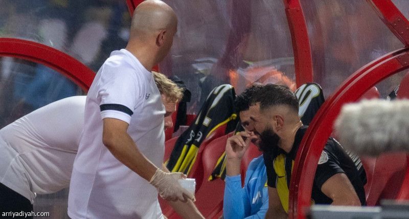 سانتو: قرار الطبيب يحدد مشاركة بنزيما أمام الهلال