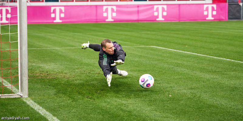 نوير يستأنف التدريبات