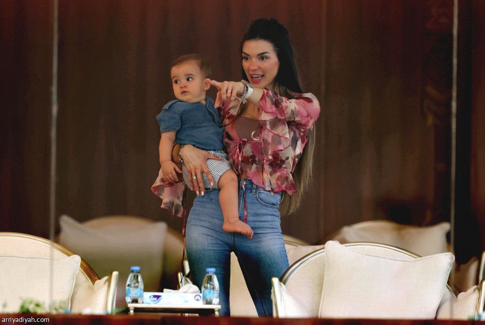 أبها يكسر صمود المحالة