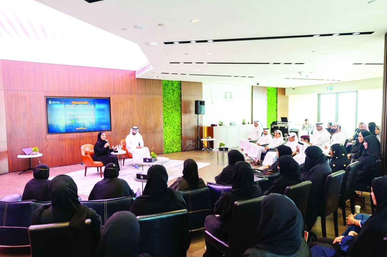 لبنى القاسمي: المرأة الإماراتية قادرة على العمل في أي قطاع