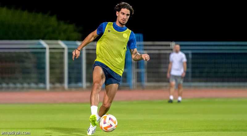 الأخدود يفقد 3 أساسيين