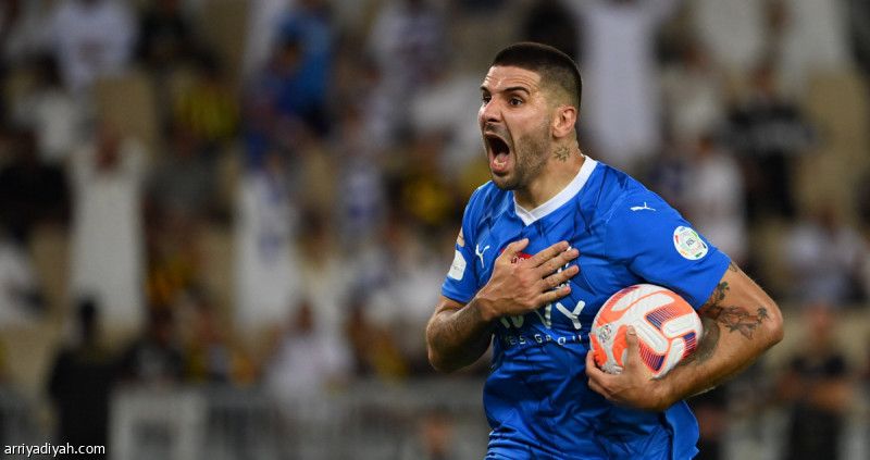 الإعلام العالمي يتغزل بـ«هاتريك» ميتروفيتش