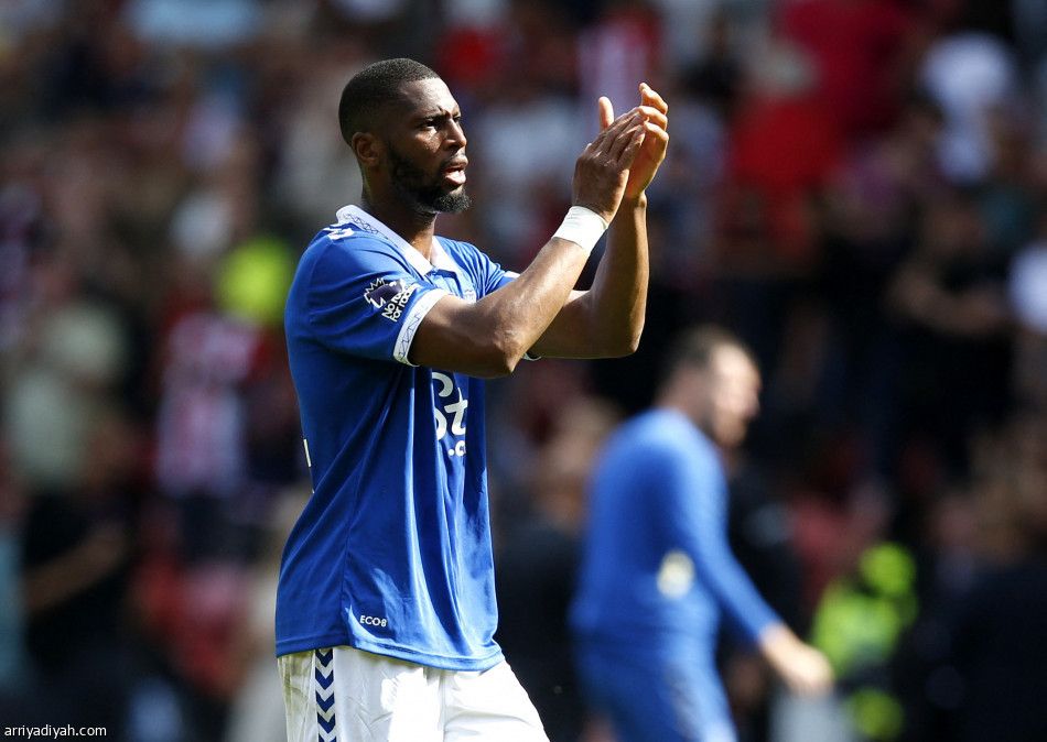 تعادل يوقف خسائر إيفرتون وشيفيلد