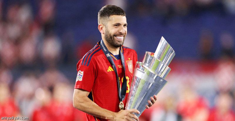 ألبا يعتزل دوليا