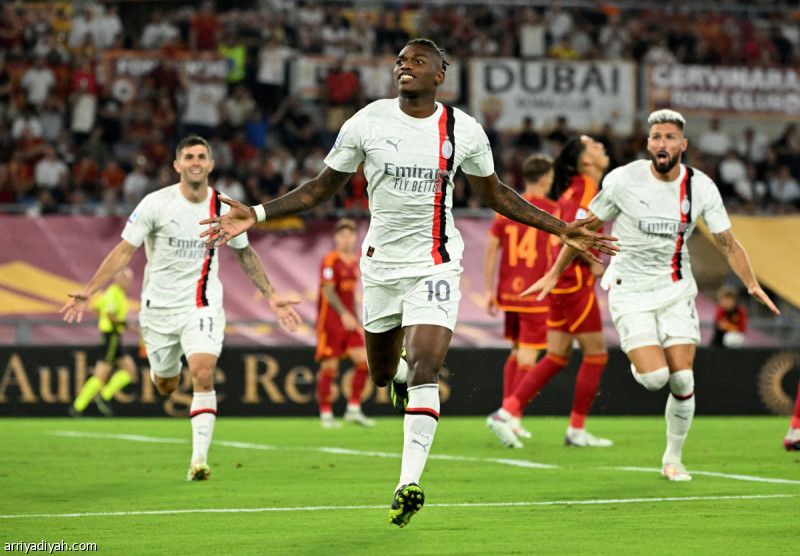 ميلان يكسب روما بثنائية