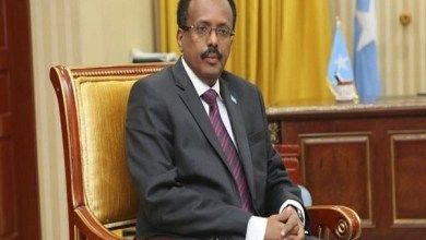 رئيس الصومال يؤكد عزم بلاده دحر الإرهاب في كل شبر من أراضيها