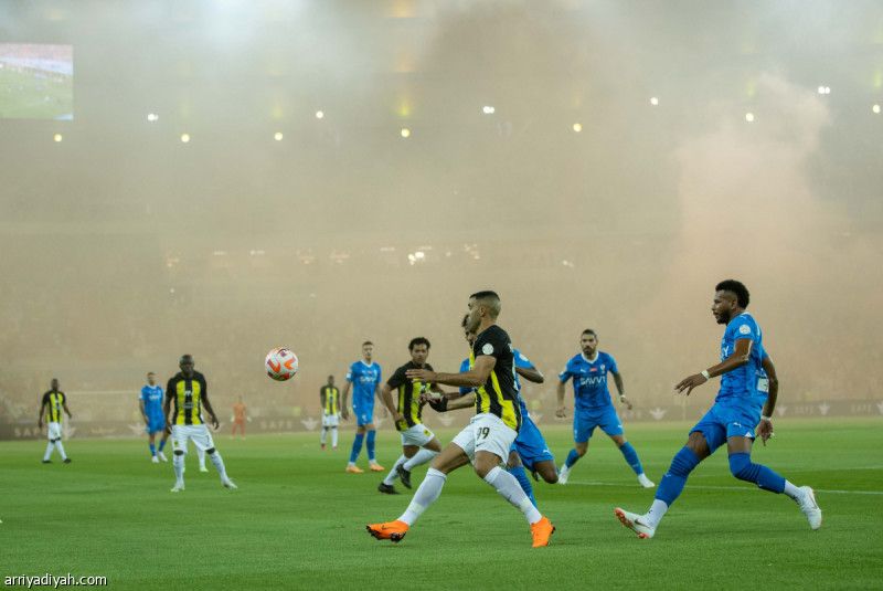 فوكس الأمريكية وكانال الفرنسية أبرز الناقلين.. الكلاسيكو يشعل العالم