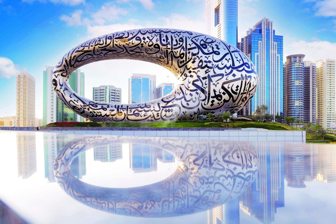 «سي إي أو وورلد»: الإمارات الأولى عربياً في الفكر المستقبلي