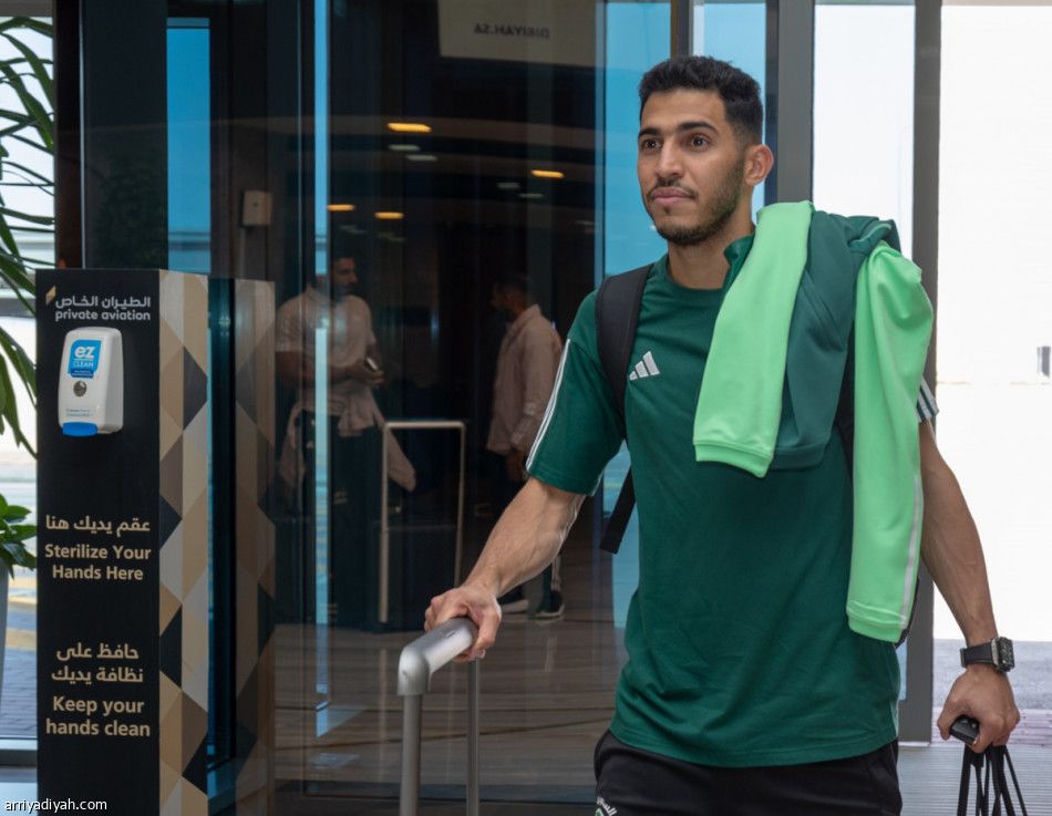 الأخضر يطير إلى نيوكاسل