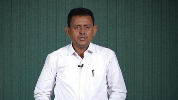 اليمن.. بيان نقابي يدين الاعتداء على الصحفي مجاهد القب ويطالب بالإفراج الفوري عنه