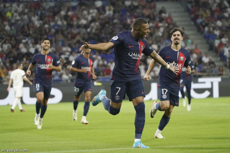 مبابي يقود سان جيرمان إلى اكتساح ليون