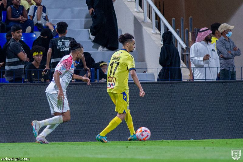 أشرف.. 3 ساعات بين التوقيع والهدف