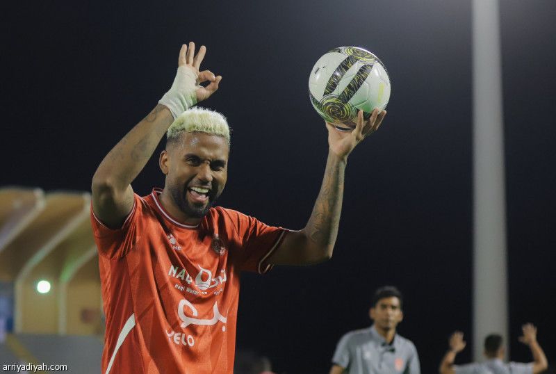 بالانتصار الأول.. العربي ينتزع الصدارة