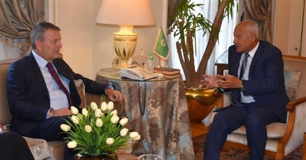 “أبو الغيط” يستقبل المفوض العام للأونروا ويؤكد أهمية سد فجوتها التمويلية