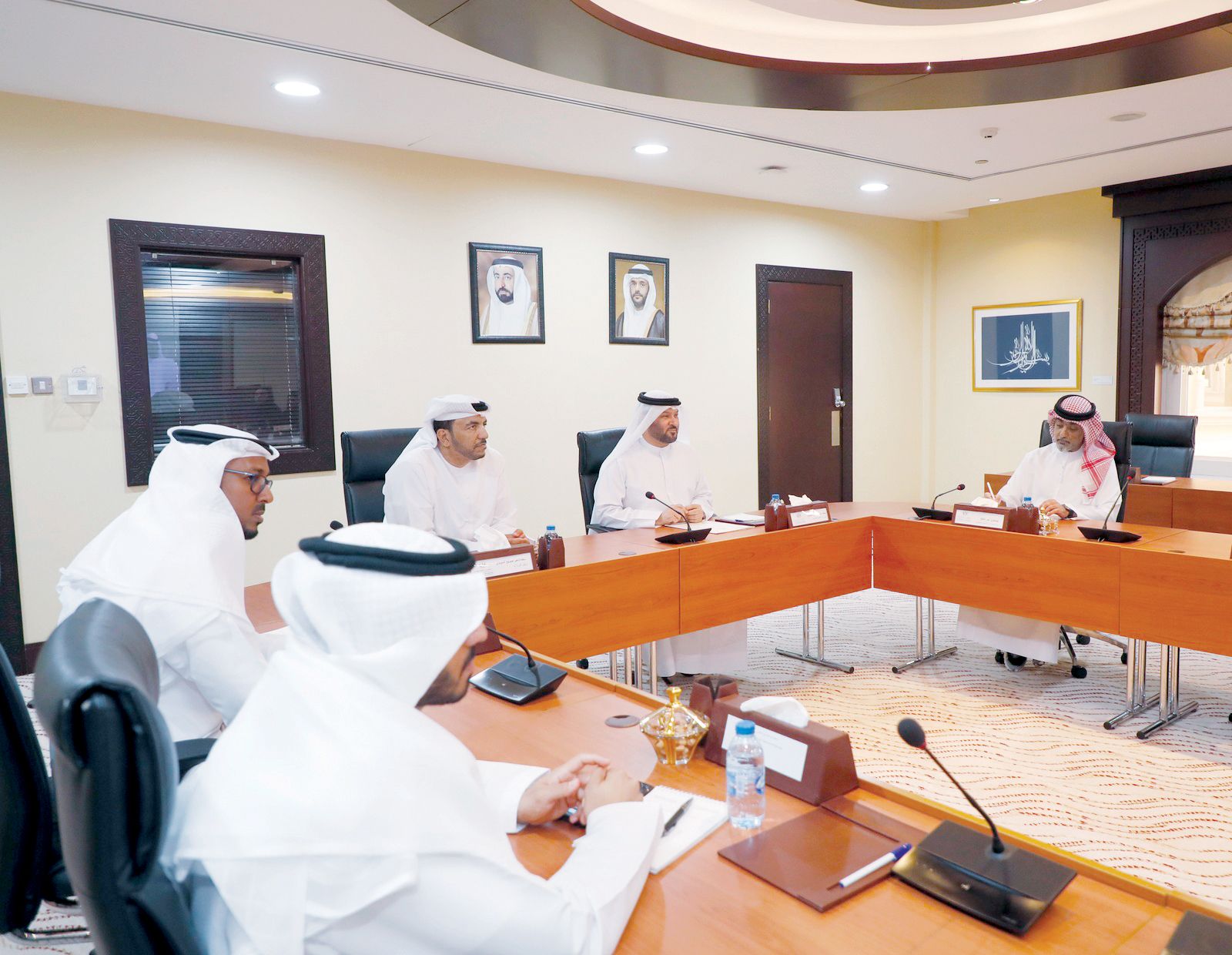 وزارة الصناعة و«اقتصادية الشارقة» تبحثان مجالات التعاون المشترك