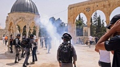 “الاحتلال الاسرائيلي” يقتحم مصلى باب الرحمة في المسجد الأقصى