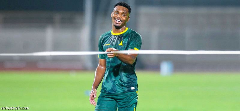 الخيبري وآل حيدر يبدآن رحلة الخليج