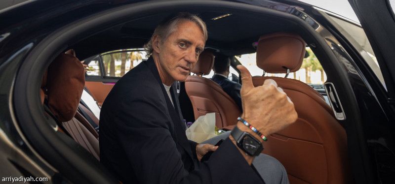 مدربو «الصقور».. 19 عاما لا يخسرون